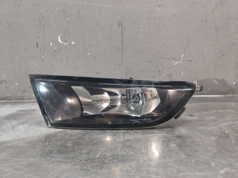Recambio de faro antiniebla derecho para skoda fabia iii (nj3) 1.0 tsi referencia OEM IAM 6V0941700A  
