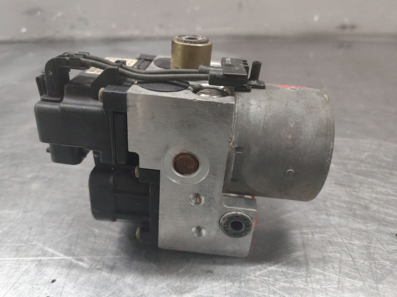Recambio de abs para audi a4 berlina (b5) 1.8 referencia OEM IAM 8e0614111 0273004132 