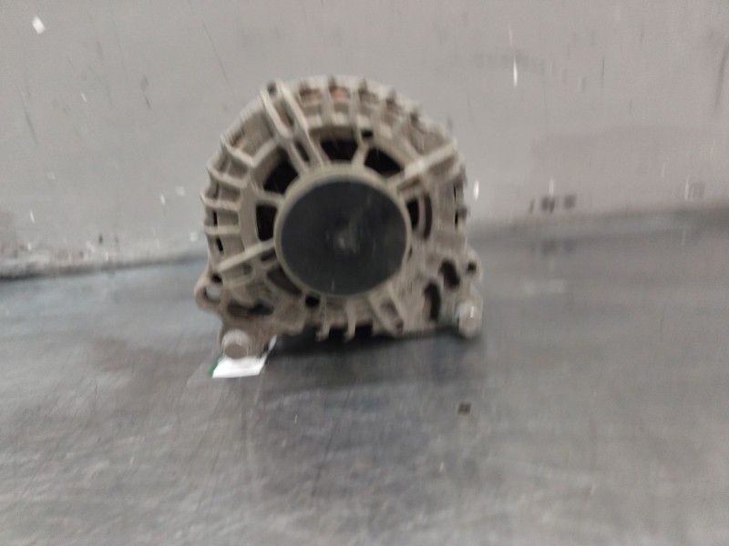 Recambio de alternador para volkswagen polo v (6r1, 6c1) 1.6 tdi referencia OEM IAM 03L903023F 112136316 2607703A