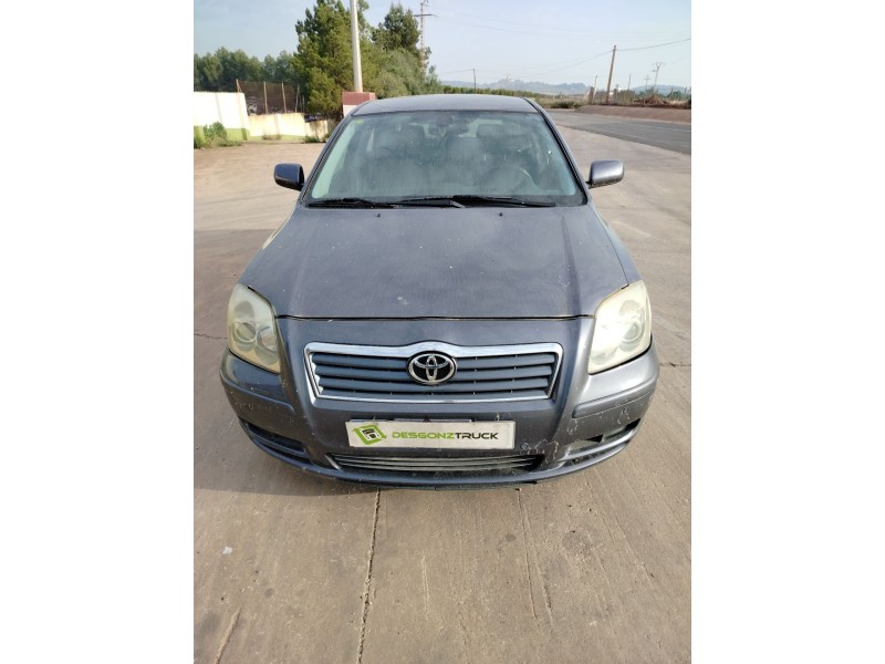 toyota avensis sedán (_t25_) del año 2005