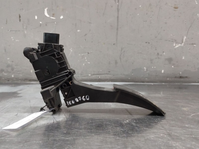 Recambio de pedal acelerador para mercedes-benz gla (h247) gla 200 d (247.712) referencia OEM IAM A1773001800  