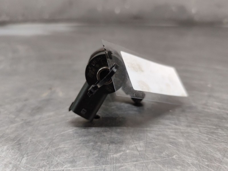 Recambio de inyector para fiat bravo ii (198_) 1.4 16v (198axs1b) referencia OEM IAM 0445110243AA  