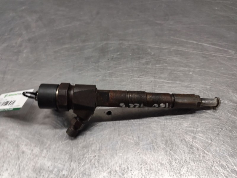 Recambio de inyector para fiat bravo ii (198_) 1.4 16v (198axs1b) referencia OEM IAM 0445110243AA  