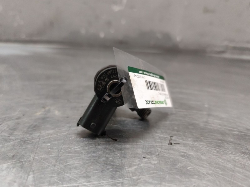 Recambio de inyector para fiat bravo ii (198_) 1.4 16v (198axs1b) referencia OEM IAM 0445110243 81TUBF5AA 