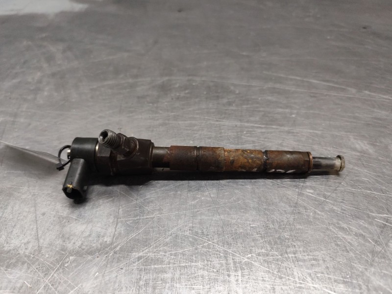 Recambio de inyector para fiat bravo ii (198_) 1.4 16v (198axs1b) referencia OEM IAM 0445110243 88SIAK7AA 