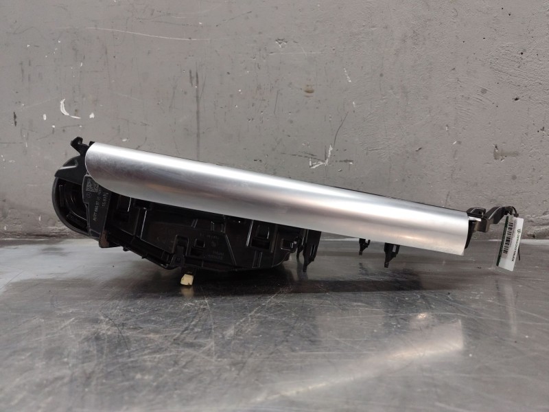 Recambio de consola central para mercedes-benz gla (h247) gla 200 d (247.712) referencia OEM IAM A1776805701  