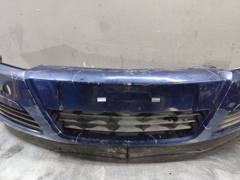 Recambio de paragolpes delantero para opel astra h berlina cosmo referencia OEM IAM 544294945  