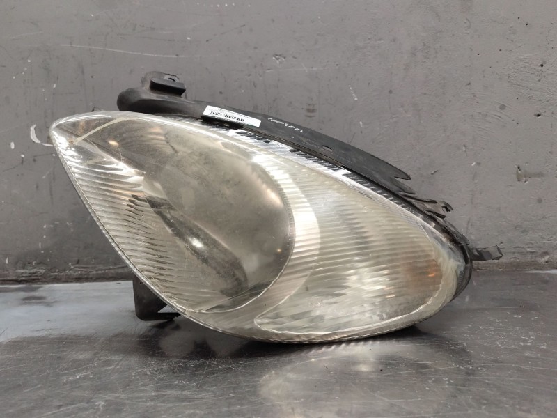 Recambio de faro izquierdo para citroën xsara picasso 2.0 hdi referencia OEM IAM 9631495180  