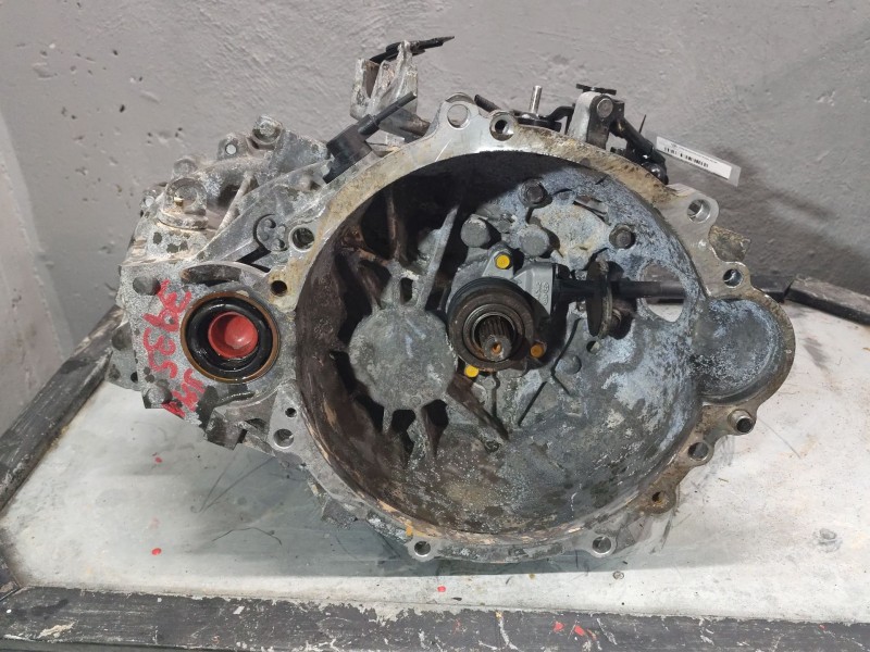 Recambio de caja cambios para hyundai i30 (gd) 1.6 crdi referencia OEM IAM M6CF1  