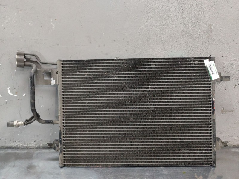 Recambio de condensador / radiador a/a para volkswagen passat berlina (3b2) comfortline referencia OEM IAM 8D0260401G  