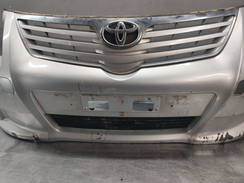 Recambio de paragolpes delantero para toyota avensis sedán (_t27_) 2.0 d-4d (adt270_) referencia OEM IAM   
