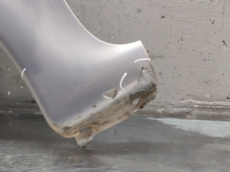 Recambio de aleta delantera izquierda para citroën xsara picasso 2.0 hdi referencia OEM IAM   