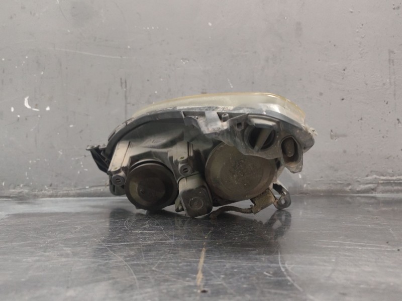 Recambio de faro derecho para opel astra h berlina cosmo referencia OEM IAM 1EG27037002  