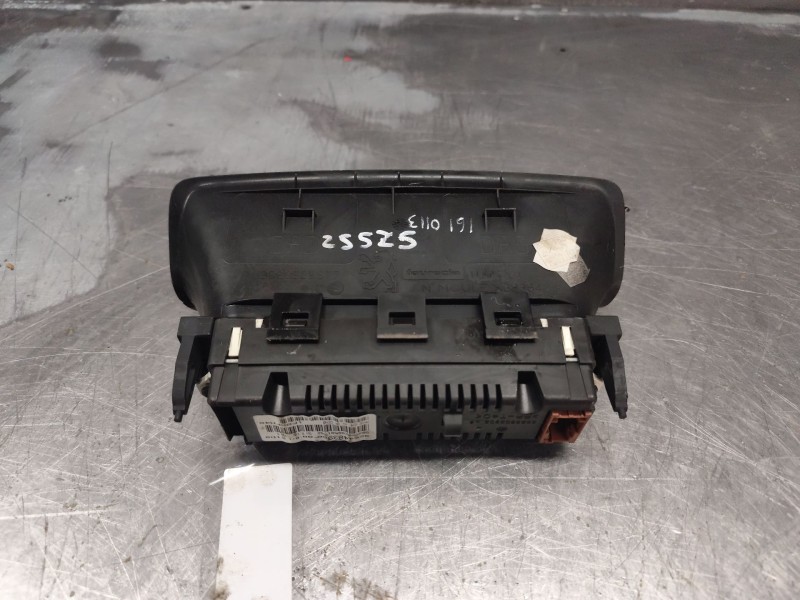 Recambio de pantalla multifuncion para peugeot 308 confort referencia OEM IAM 966448398000 9660525577 