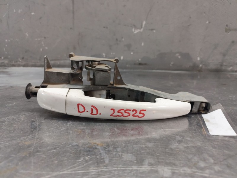 Recambio de maneta exterior delantera derecha para peugeot 308 confort referencia OEM IAM 9680168580  
