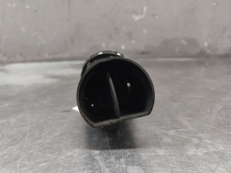 Recambio de aireador para peugeot 308 confort referencia OEM IAM   