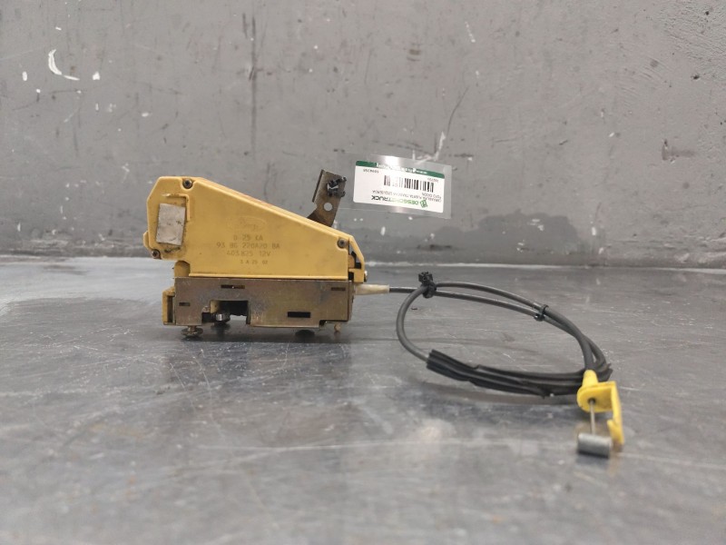 Recambio de cerradura puerta trasera izquierda para ford orion celebration referencia OEM IAM 6894358  