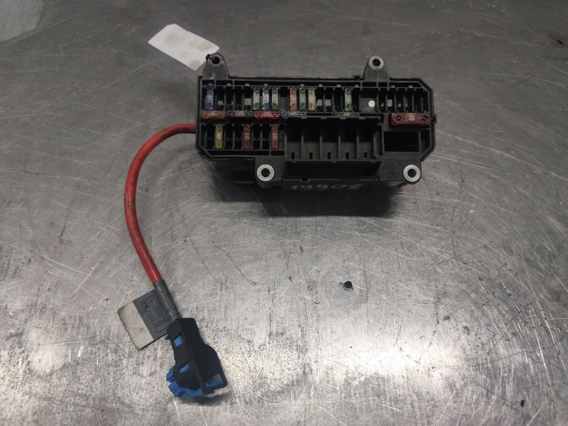 Recambio de caja reles / fusibles para bmw serie 7 (e65/e66) 730d referencia OEM IAM 6113690058301 10688710 