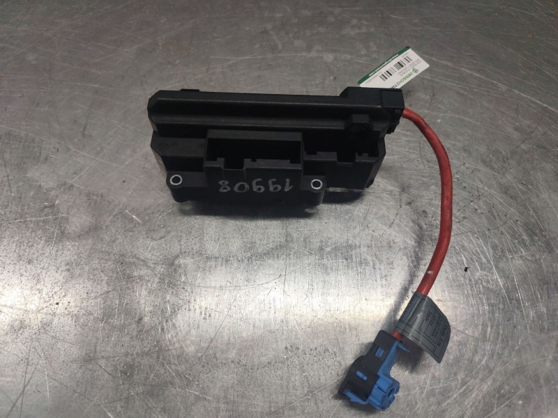 Recambio de caja reles / fusibles para bmw serie 7 (e65/e66) 730d referencia OEM IAM 6113690058301 10688710 