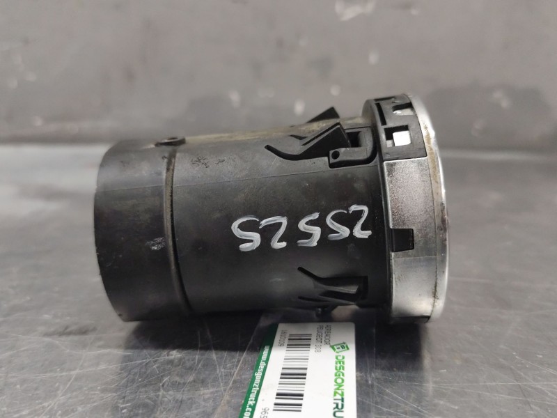 Recambio de aireador para peugeot 308 confort referencia OEM IAM 9658515377  