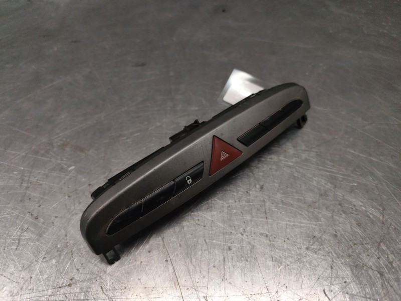 Recambio de warning para peugeot 308 confort referencia OEM IAM 9659417177  