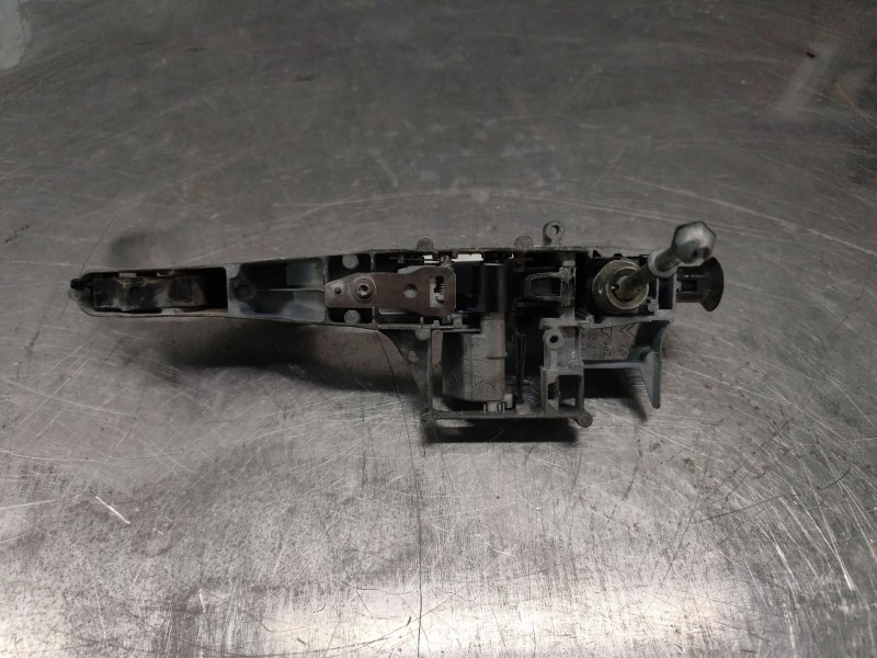 Recambio de maneta exterior delantera izquierda para peugeot 308 confort referencia OEM IAM 9680168680  