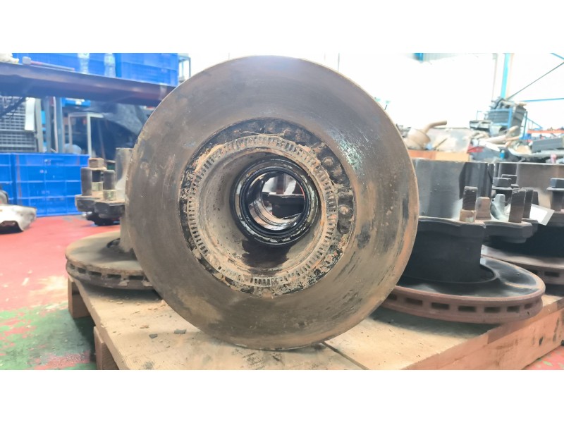 Recambio de buje trasero derecho para daf serie xf105.xxx fsa 4x2 space-cab referencia OEM IAM 1657637  