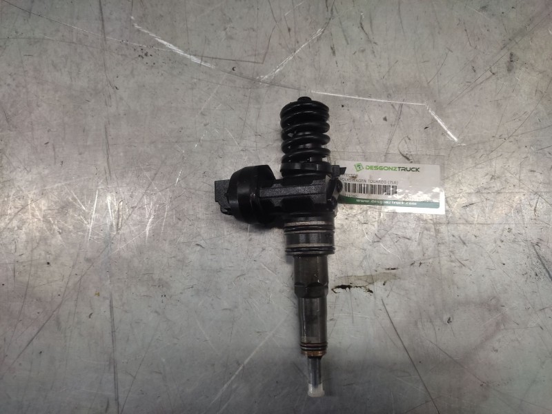 Recambio de inyector para volkswagen touareg (7l6) tdi v10 referencia OEM IAM 072130073H  