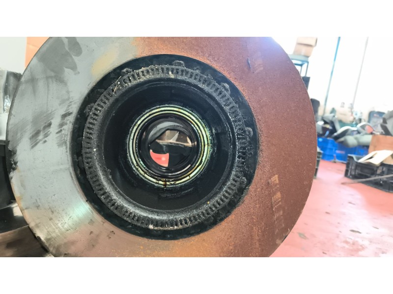 Recambio de buje trasero derecho para daf serie xf105.xxx fsa 4x2 space-cab referencia OEM IAM 1657637  