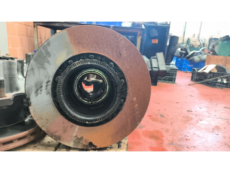 Recambio de buje trasero derecho para daf serie xf105.xxx fsa 4x2 space-cab referencia OEM IAM 1657637  