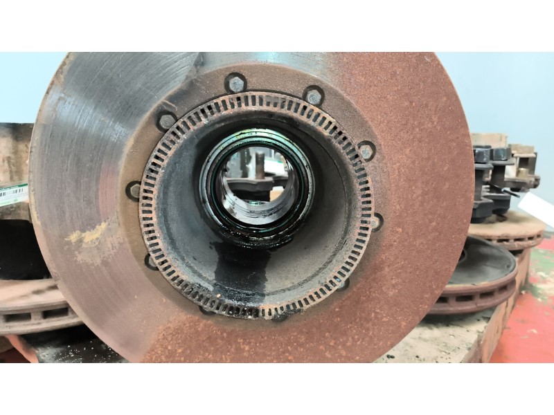 Recambio de buje trasero derecho para daf serie xf105.xxx fsa 4x2 space-cab referencia OEM IAM 1657637  