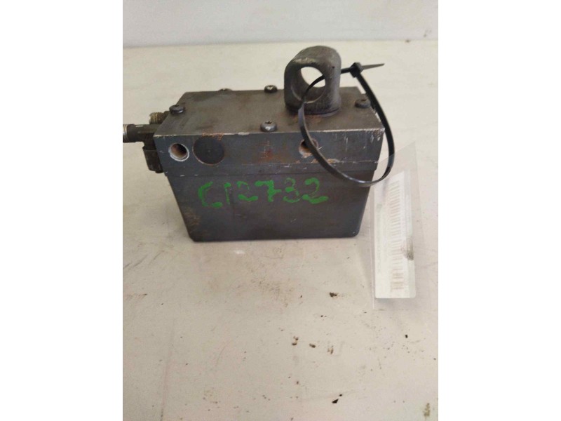 Recambio de bomba elevacion cabina para iveco eurocargo 05.03  5.9 diesel referencia OEM IAM 500316981  