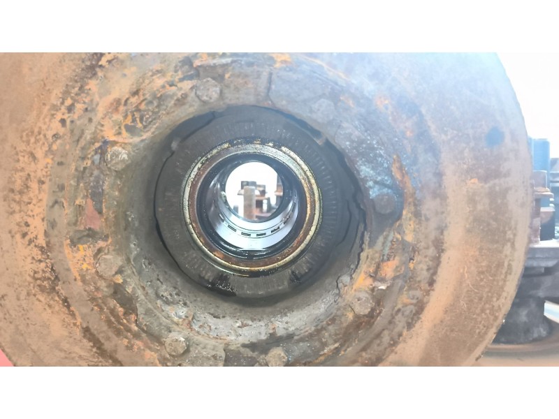 Recambio de buje trasero derecho para volvo fm xxx 10.8 diesel referencia OEM IAM 85107753  