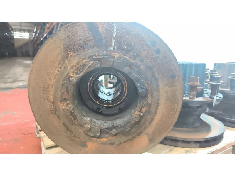 Recambio de buje trasero derecho para volvo fm xxx 10.8 diesel referencia OEM IAM 85107753  