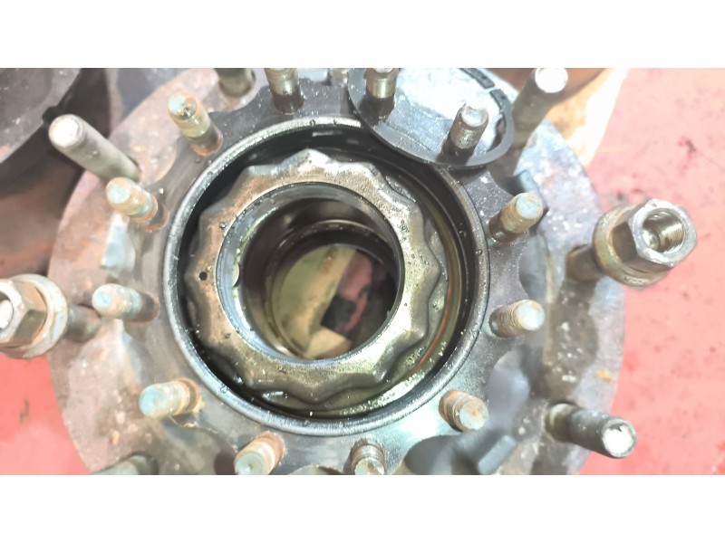Recambio de buje trasero derecho para volvo fm xxx 10.8 diesel referencia OEM IAM 85107753  