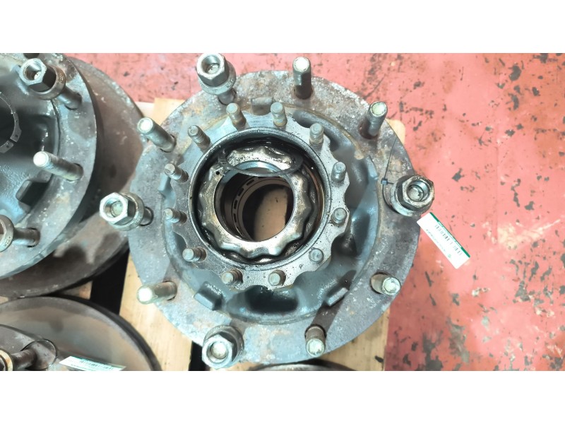 Recambio de buje trasero izquierdo para volvo fm xxx 10.8 diesel referencia OEM IAM 85107753  
