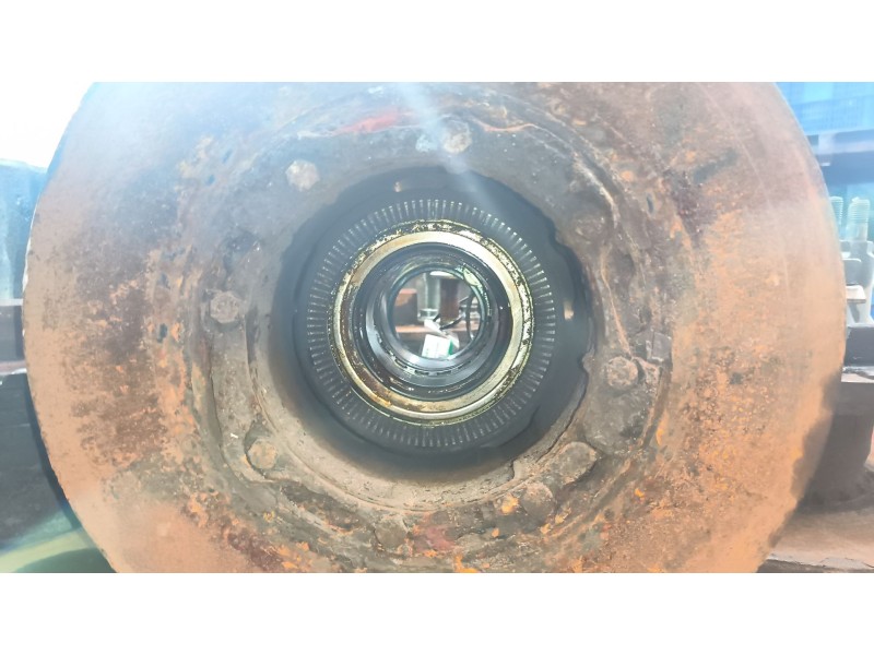 Recambio de buje trasero izquierdo para volvo fm xxx 10.8 diesel referencia OEM IAM 85107753  
