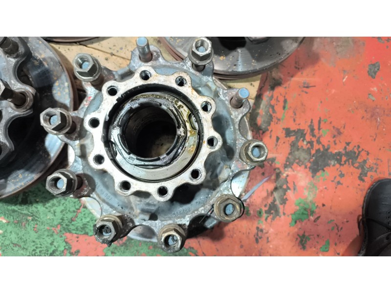 Recambio de buje trasero izquierdo para daf serie xf105.xxx 12.9 diesel referencia OEM IAM 1657637  