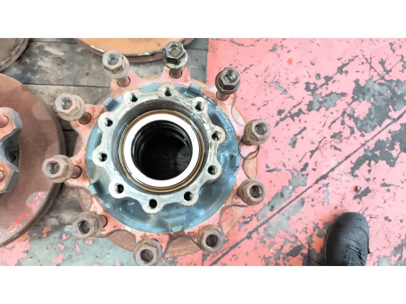 Recambio de buje trasero derecho para daf serie xf euro 6 12.9 diesel referencia OEM IAM 1659576  