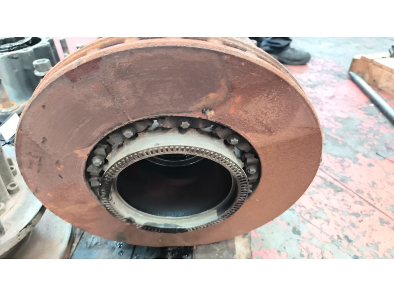 Recambio de buje trasero izquierdo para daf serie xf euro 6 12.9 diesel referencia OEM IAM 1659576  