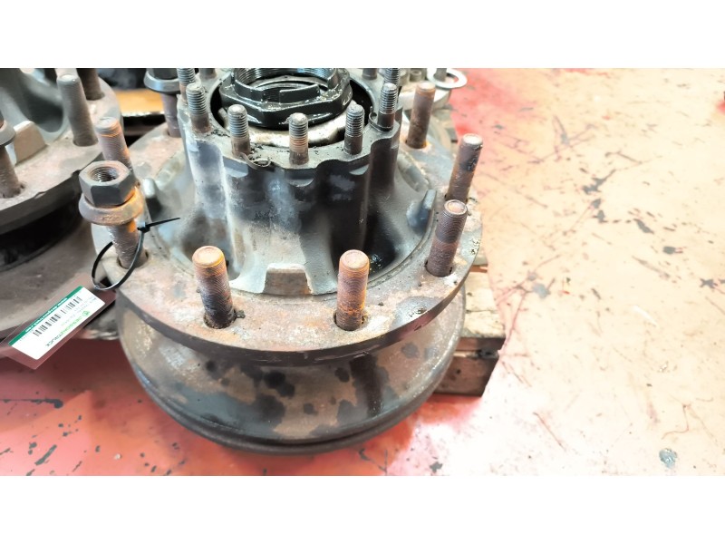 Recambio de buje trasero derecho para volvo fh xxx 12.8 diesel referencia OEM IAM 85107753  