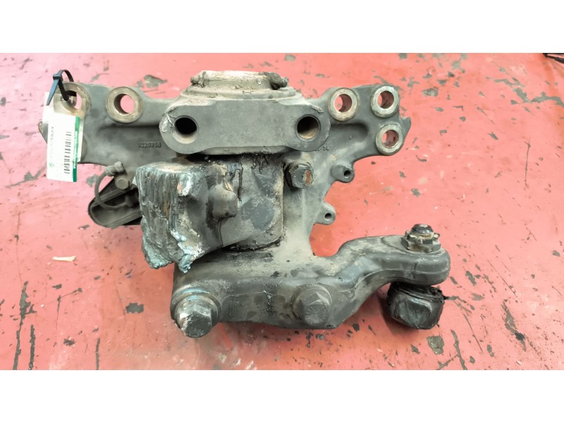 Recambio de mangueta delantera derecha para renault magnum ab diesel referencia OEM IAM 7420556298  