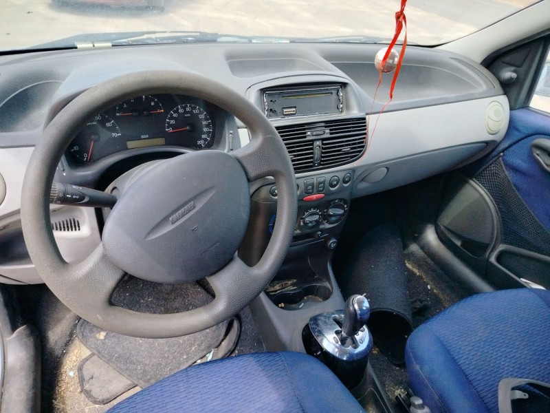 fiat punto berlina (188) del año 2000