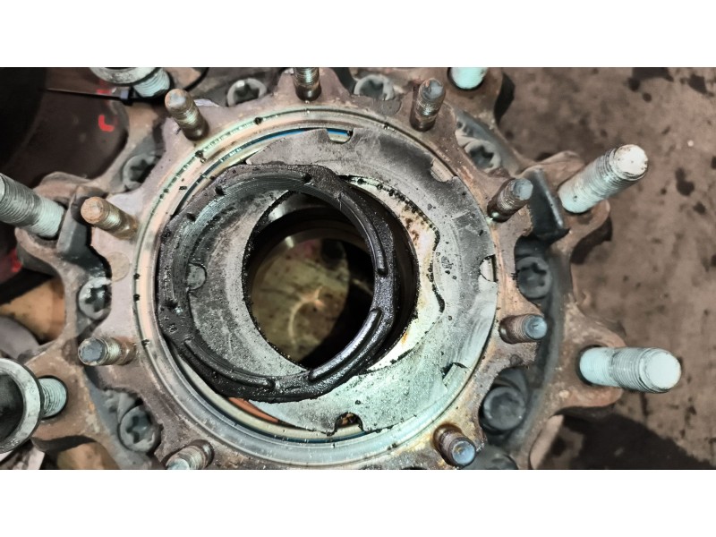 Recambio de buje trasero derecho para scania serie p/g/r (l-clase) 12.7 diesel referencia OEM IAM 2603319 2290525 