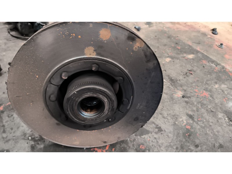 Recambio de buje delantero para renault magnum ab diesel referencia OEM IAM 7421022433  