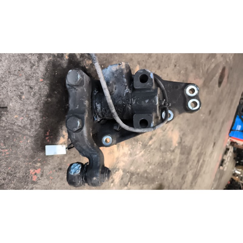 Recambio de mangueta delantera derecha para mercedes-benz axor 2-ejes 18 ton 2004  6.4 diesel (om 906 la) referencia OEM IAM A94