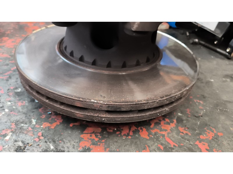 Recambio de buje delantero para renault magnum ab diesel referencia OEM IAM 7421022433  