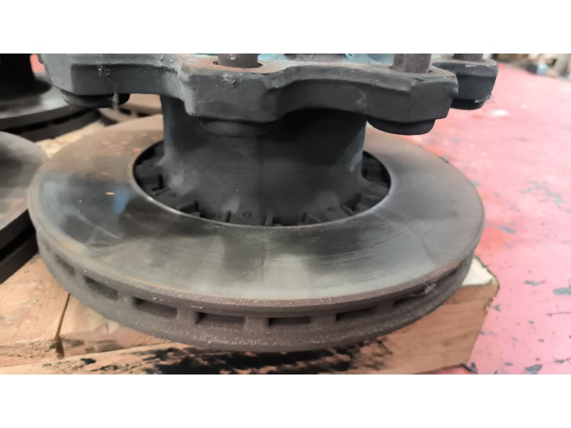 Recambio de buje trasero derecho para daf serie xf105.xxx 12.9 diesel referencia OEM IAM 1657637  