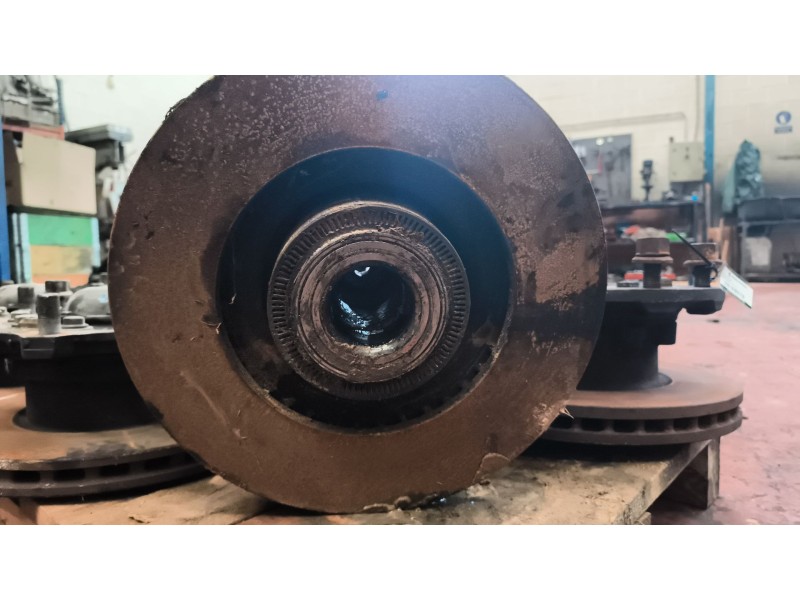 Recambio de buje delantero para scania serie 4 (p/r 164 l) 15.6 diesel referencia OEM IAM 1480933  