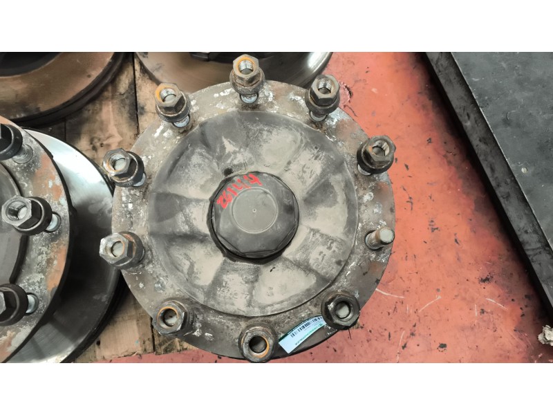 Recambio de buje delantero para renault premium lander 10.8 diesel referencia OEM IAM 7421022433  